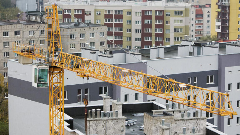 Глава калининградского фонда капремонта потратил 9 млн рублей на корпоративы и такси