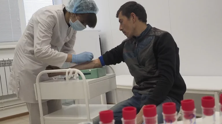 В России предложили проверять мигрантов на гепатиты B и C