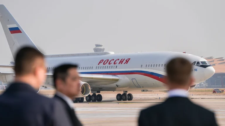 Болгария готова разрешить пролет самолета Путина в Будапешт для встречи с Трампом