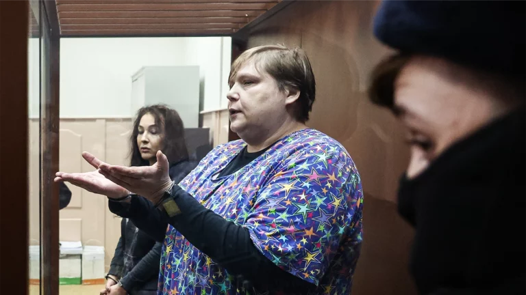 Суд отменил решение об освобождении из колонии журналистки Баязитовой