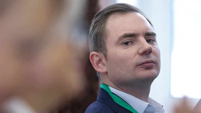 Зампреда «Яблока» Максима Круглова задержали по делу о фейках про армию