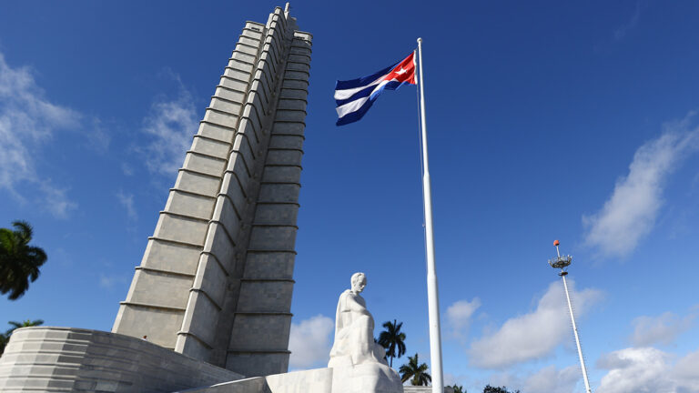 «До Флориды рукой подать»: в Госдуме объяснили военное соглашение с Кубой