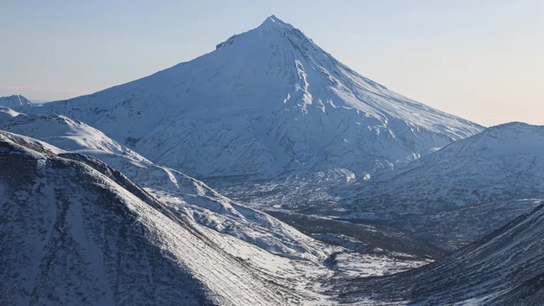 Архивное фото. Вид на Вилючинский вулкан