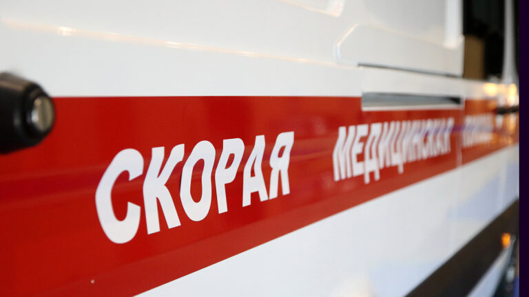 Мигрант на иномарке сбил шедшего по «зебре» школьника в его день рождения