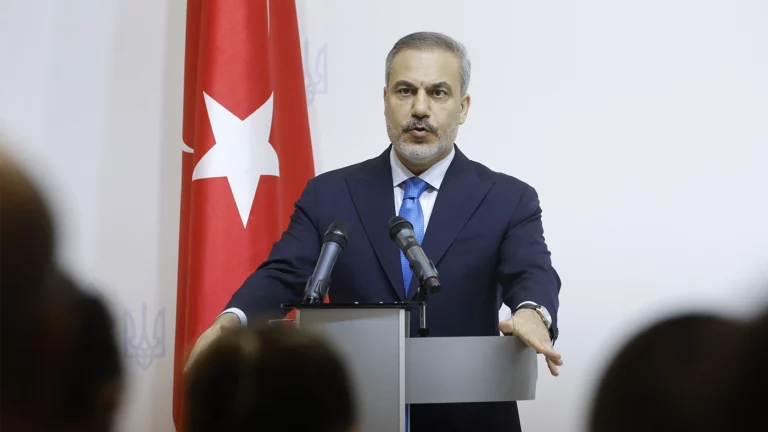 Глава МИД Турции: вопрос контроля над ДНР блокирует мирные переговоры по Украине