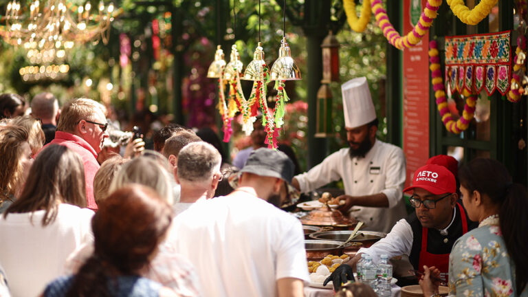 Индусы стали приезжать на заработки в Россию в 22 раза чаще