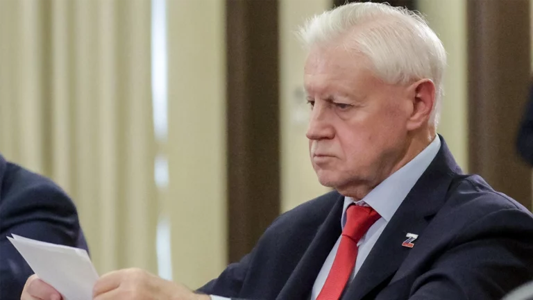 «Нельзя затыкать кадровые дыры»: Миронов призвал давать будущим медикам жилье и деньги