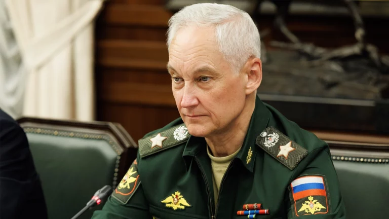 Подрывает престиж службы: в Госдуме призвали Белоусова повысить оклад срочникам