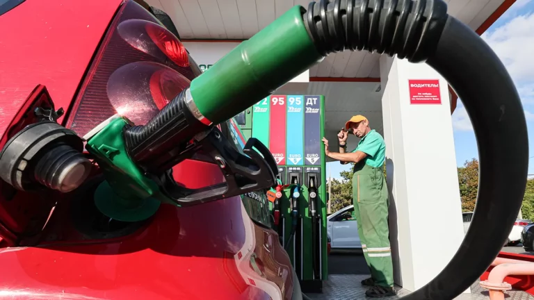 Автомобильный союз предложил ФАС установить потолок цен на бензин