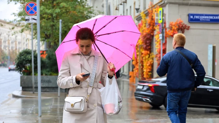Погода в Москве во второй половине октября: какой она будет, «переобувать» ли машину