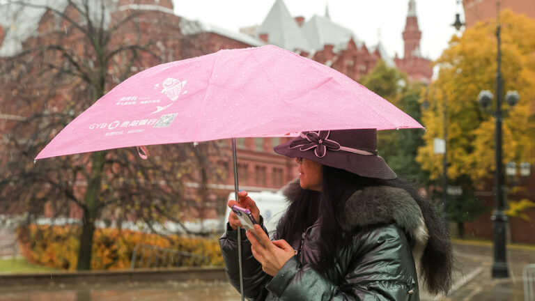«Всплеск тепла»: какой будет погода в середине октября, ждать ли зиму
