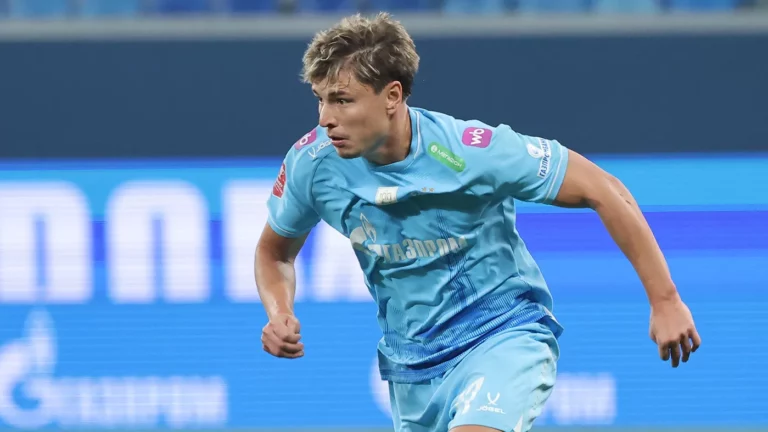 Футболиста «Зенита» Мостового пытались похитить в Петербурге