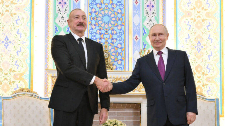 Песков рассказал о кропотливой работе по освобождению задержанных в Баку россиян