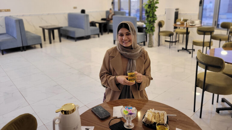 «Хочу стать первой женщиной-лидером». Непривычный Афганистан в городе поэтов