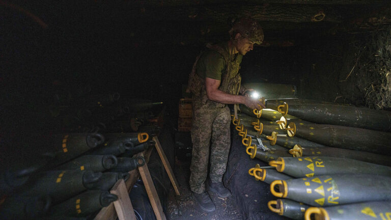 Белый дом заявил о прекращении финансирования Украины