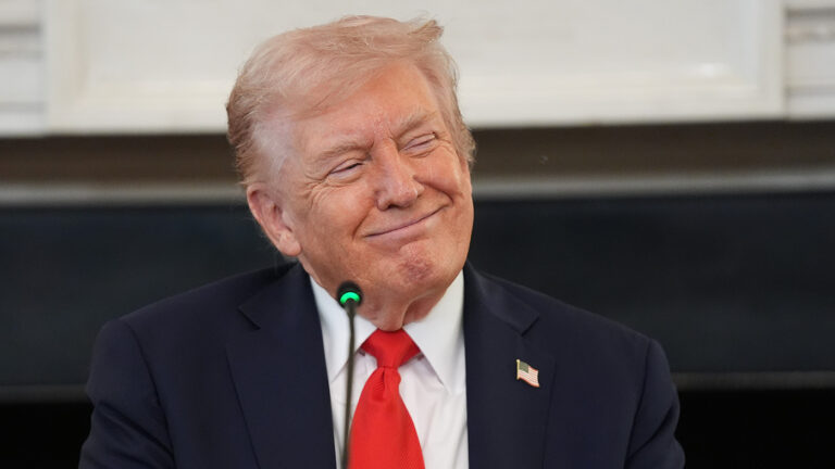 Трамп может забрать $2,5 млрд российских денег