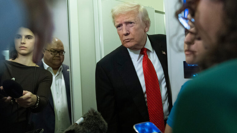 Трамп объяснил свой приказ провести ядерные испытания