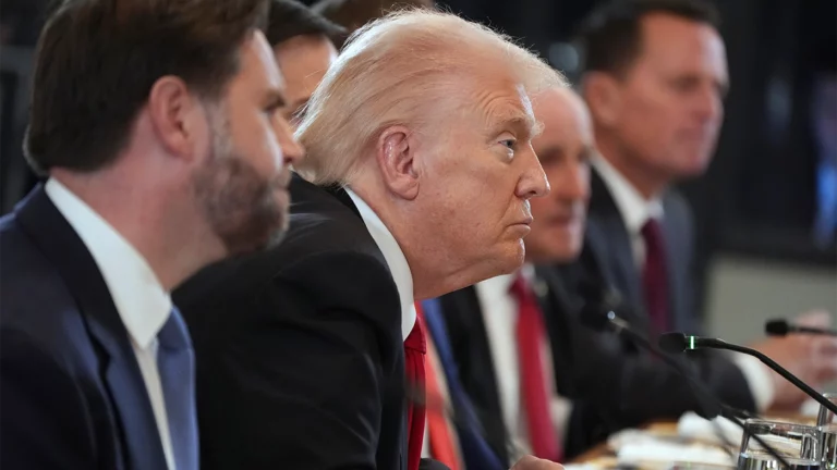 Трамп сообщил о «невероятной сделке» с Узбекистаном на более чем $100 млрд