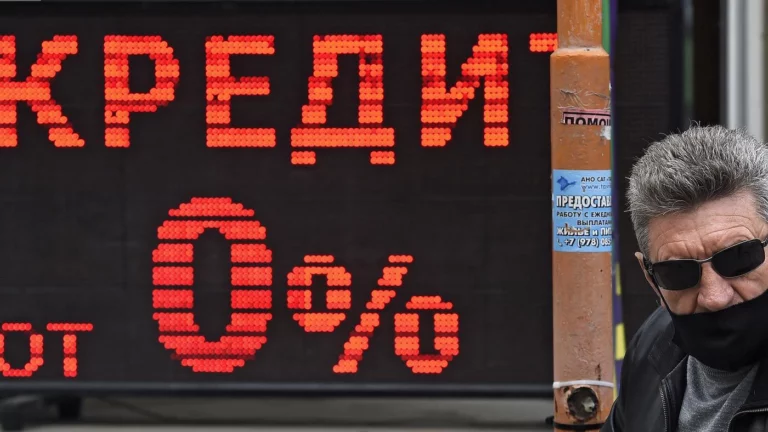 «Плати как государство»: почему коллекторам выгодно частично прощать «грехи» должникам