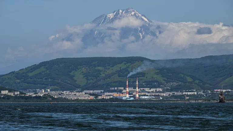 Уровень сейсмичности на Камчатке повысили до экстремального