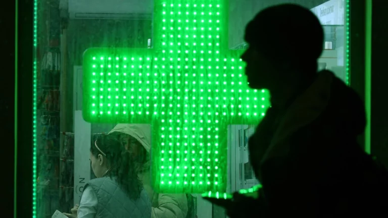 Россиянам предложили выдавать сертификаты на лекарства в условиях роста цен