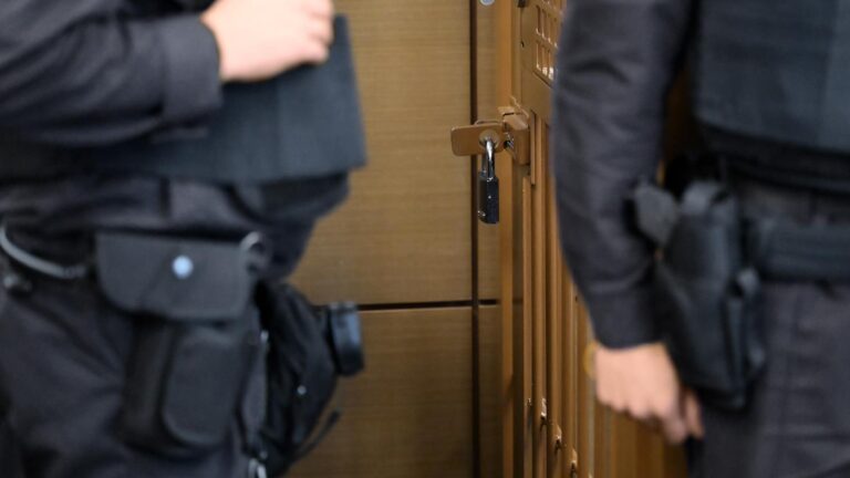 Россиянину дали 8,5 года за посты, которые он публиковал еще до совершеннолетия