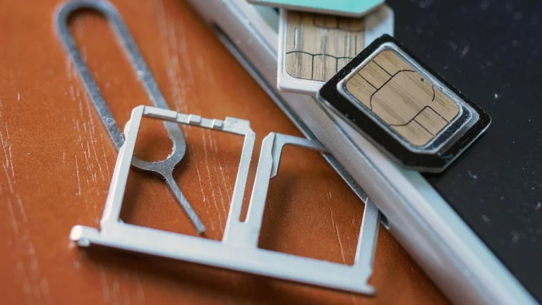 В России начали тестировать блокировку сим-карт после возвращения из-за рубежа