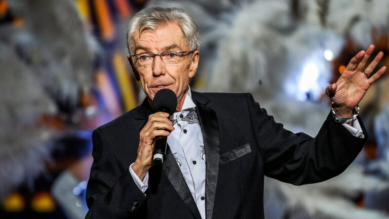 Юрий Николаев