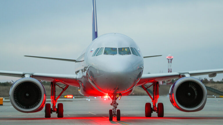 Уязвимость Airbus вызвала мировой авиаколлапс: затронет ли проблема Россию