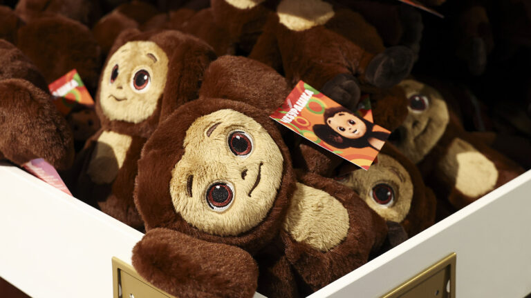 Депутаты Госдумы поспорили из-за национальности Чебурашки