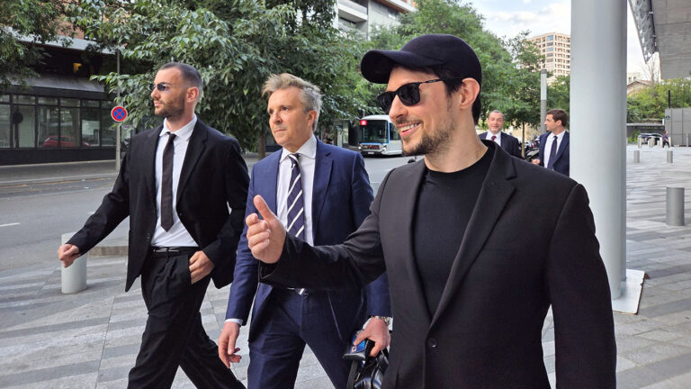 Bloomberg: с Дурова полностью сняли запрет на перемещения по миру