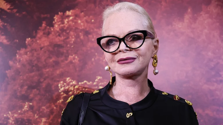 Ларисе Долиной угрожали убийством из-за дела об афере с квартирой