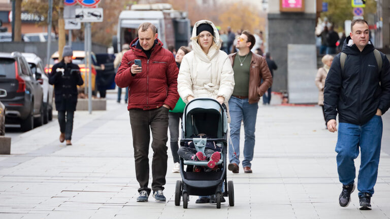 Стало известно, когда россиянам подавать заявки на семейный налоговый вычет