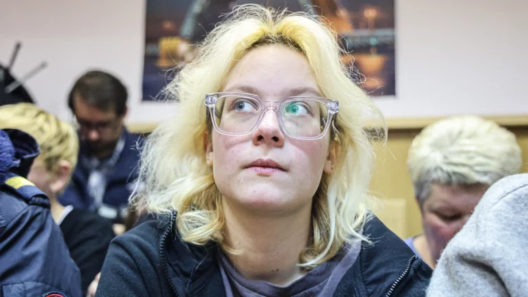 Певица Наоко (Диана Логинова)