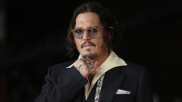 Актер Джонни Депп