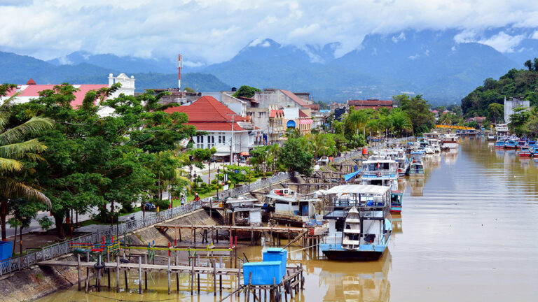 Посол России оценил шансы на введение безвизового режима с Индонезией