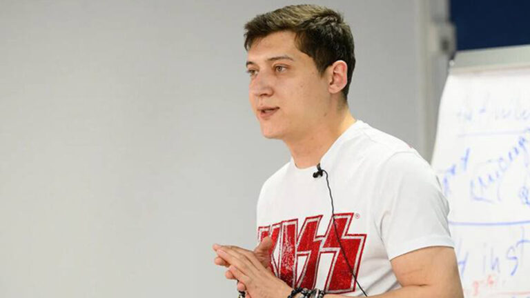 Эдвард Сабиров