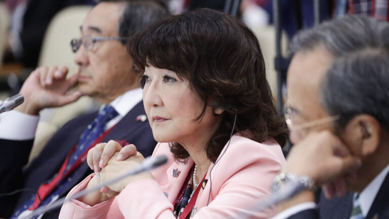 Архивное фото. Министр финансов Японии Сацуки Катаяма