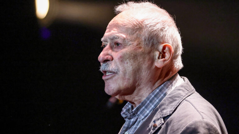 Актер Владимир Сулимов