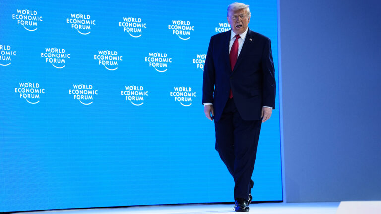 Трамп объявил о решении встретиться с Зеленским в Давосе