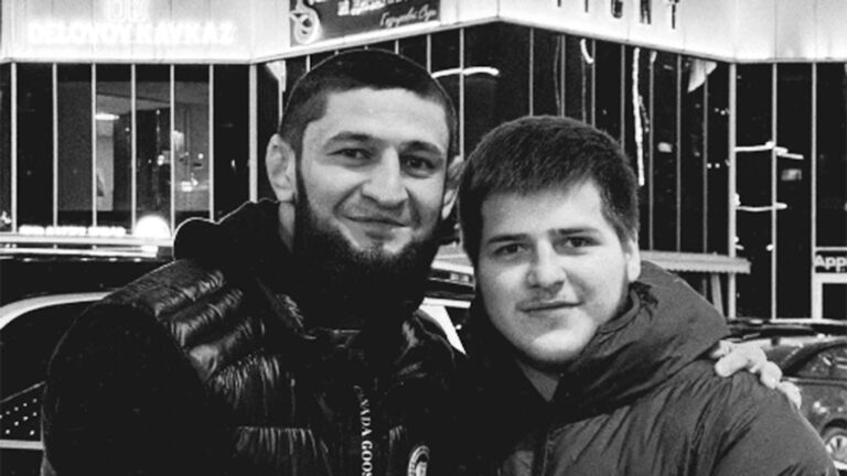 Боец UFC выложил черно-белое фото с сыном Кадырова после сообщений о ДТП с их участием