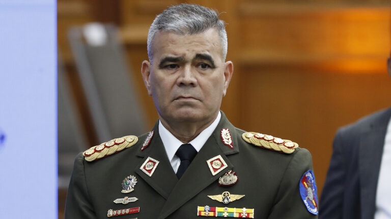 Министр обороны Венесуэлы Владимир Падрино Лопес