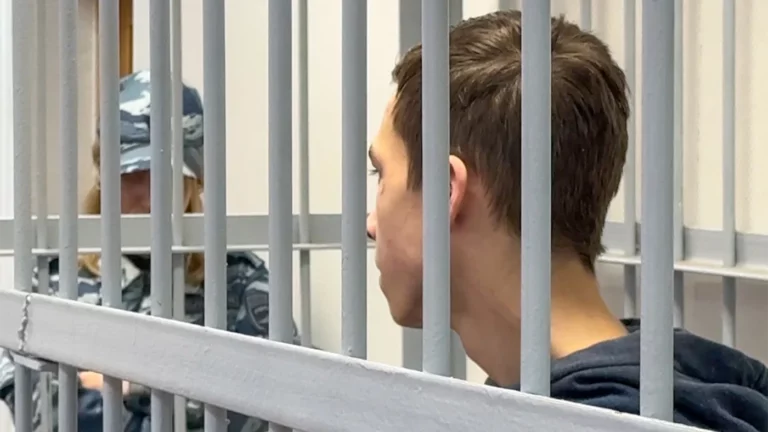 Напавшего на техникум в Архангельске приговорили к 13 годам