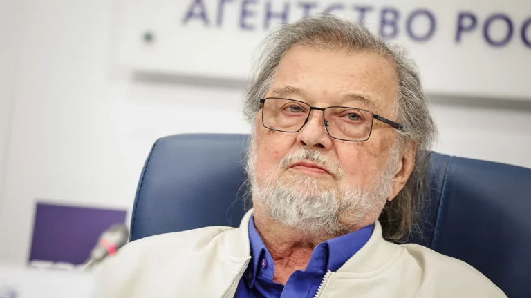 Создатель «Бу-ра-ти-но» отсудил 3 млн рублей у организаторов детских «елок»