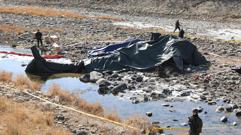 Военный вертолет разбился в Южной Корее