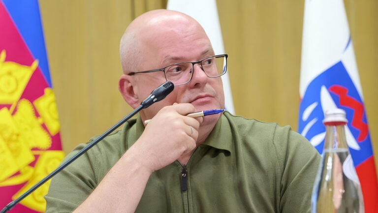 Замглавы Сочи Евгений Горобец