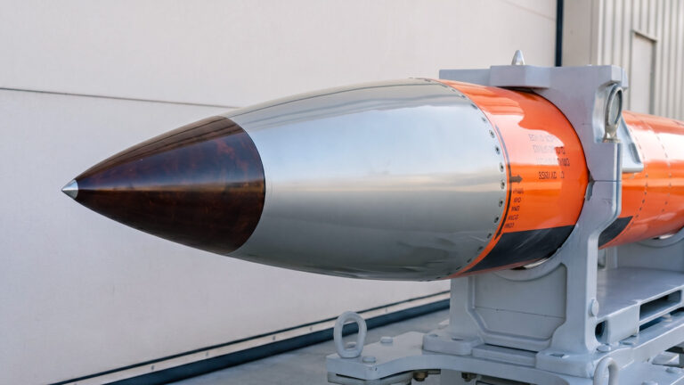 Власти Финляндии предложили разрешить ввоз ядерного оружия в страну