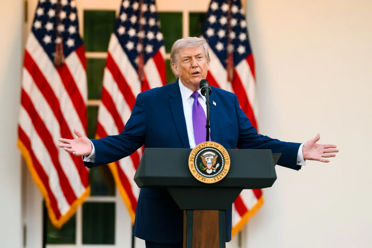 «Кто лучше?»: как Трамп «троллит» Вэнса вопросом о выборе преемника