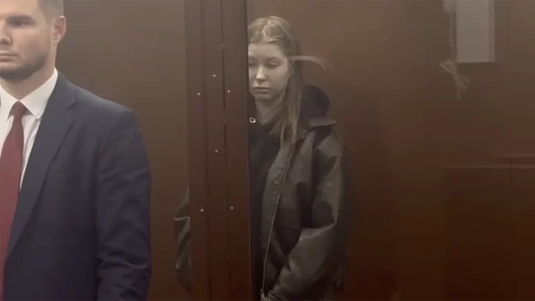 Суд вынес приговор дочери участника СВО за видео с кальяном на куличе