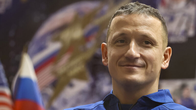 Космонавт с орбиты передал маме шутливое послание: что она ответила